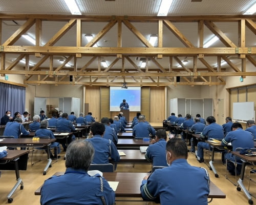 派遣人数1人から30人まで対応可能
